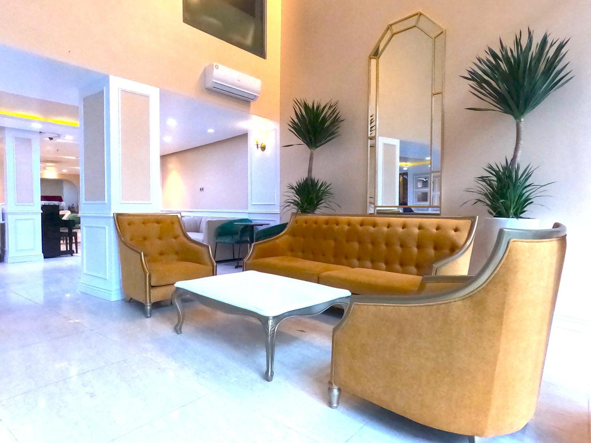 Hotel Cozrum Lux